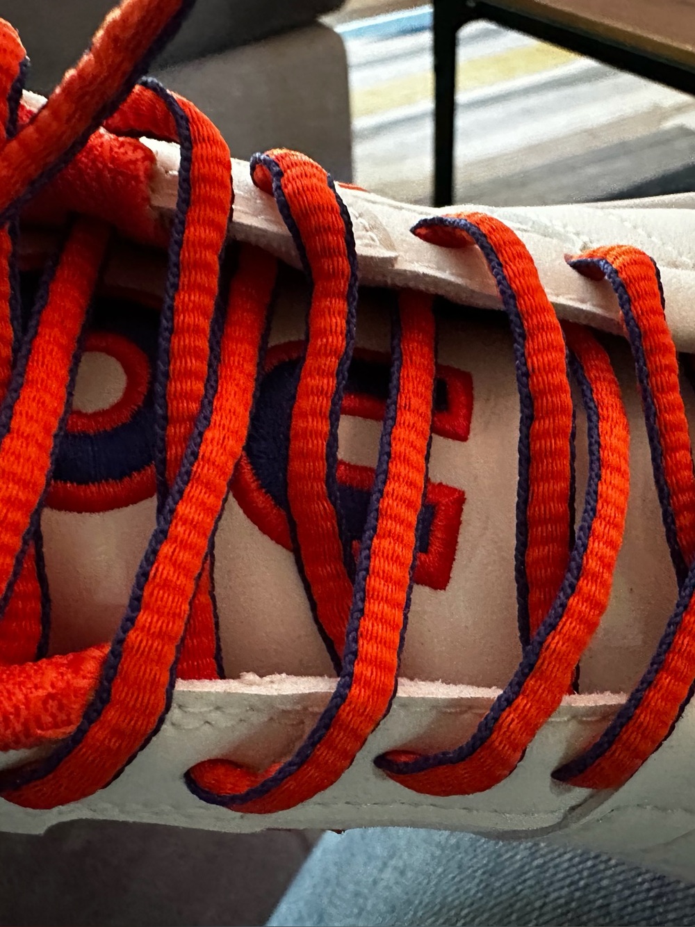 On Cloud laces Orange and Navy, new
